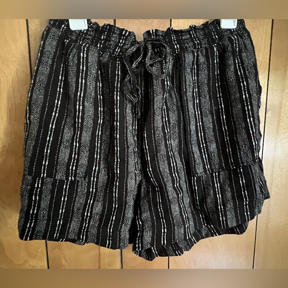 Time and Tru Black and White Striped Women's Cargo Shorts